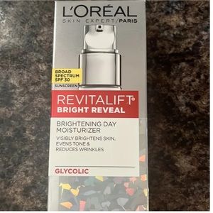 L'Oréal Paris Revitalift Bright Reveal Anti-Aging Day Cream w/ SPF 30